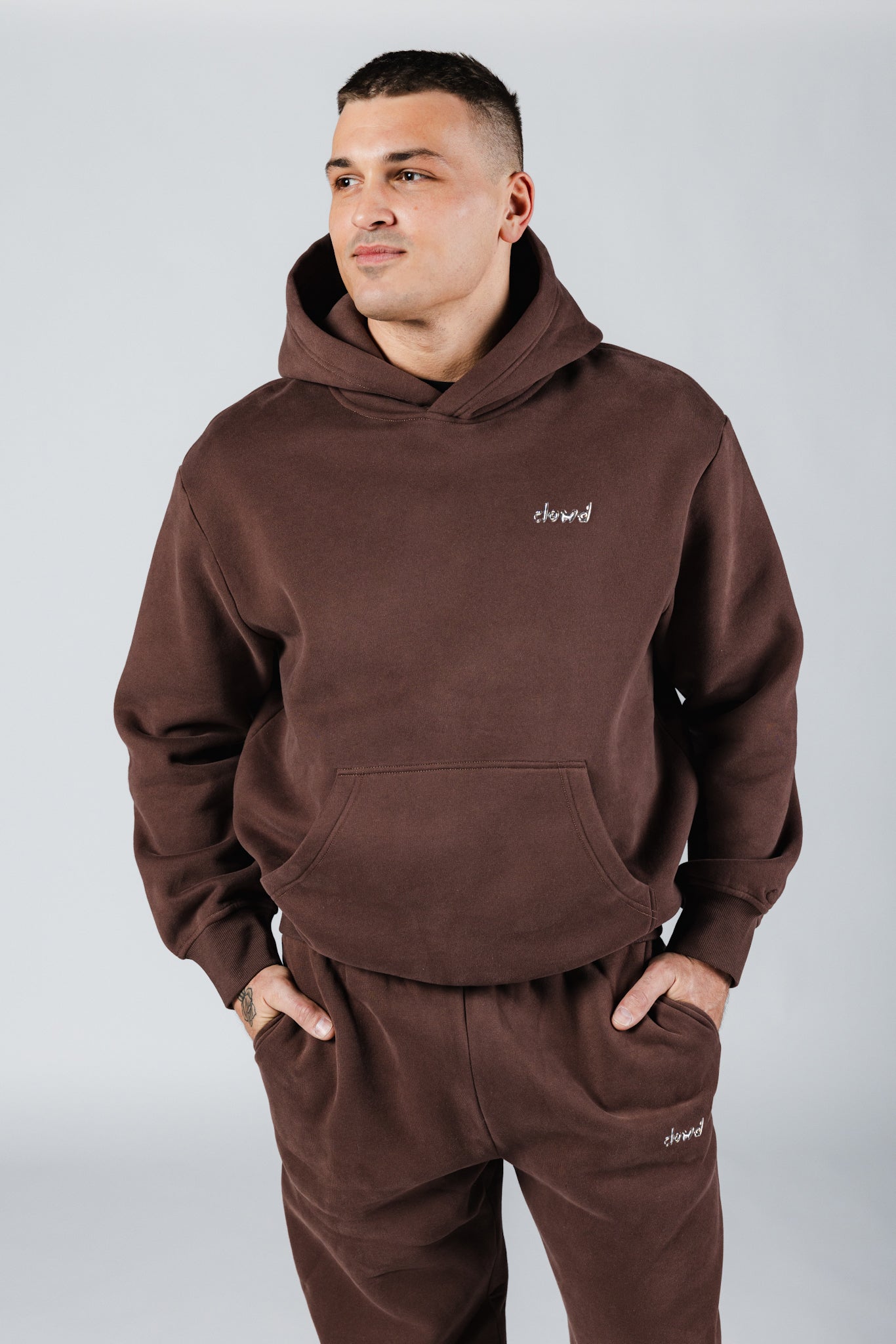 size: Ricky is 6'0 wearing size L | color: Mocha