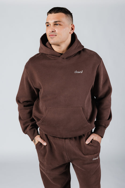 size: Ricky is 6'0 wearing size L | color: Mocha