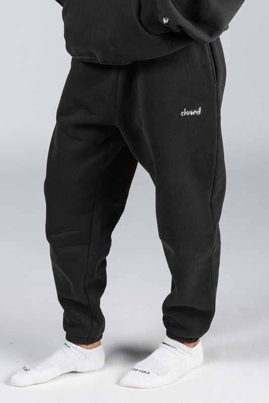 size: Mariah is 5'7 wearing size L | color: Midnight