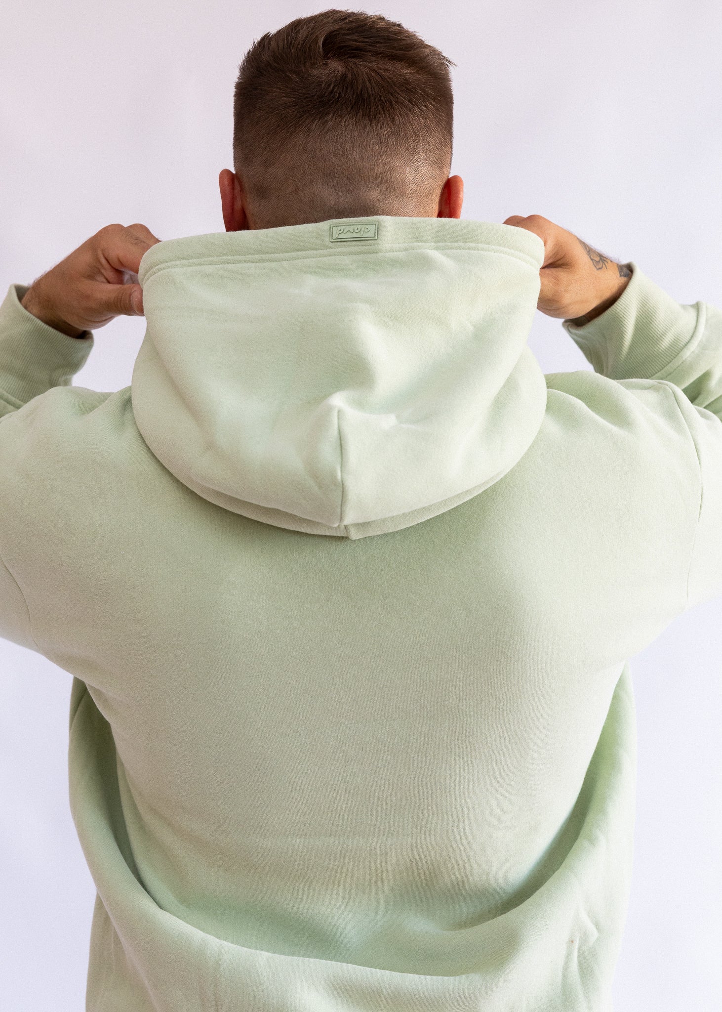 size: Ricky is 6'0 wearing size L | color: Green Tea