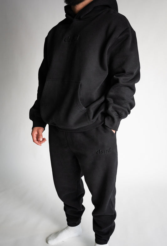 size: Model is 6'0 wearing size L | color: Midnight