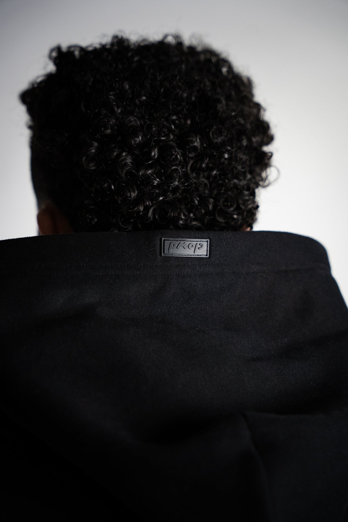 size: Model is 6'0 wearing size L | color: Midnight