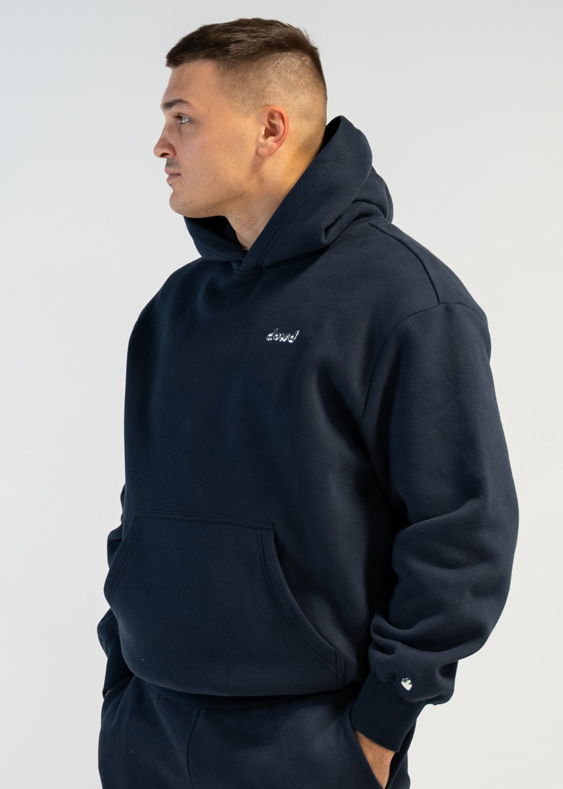 size: Ricky is 6'0 wearing size L | color: Bluestone